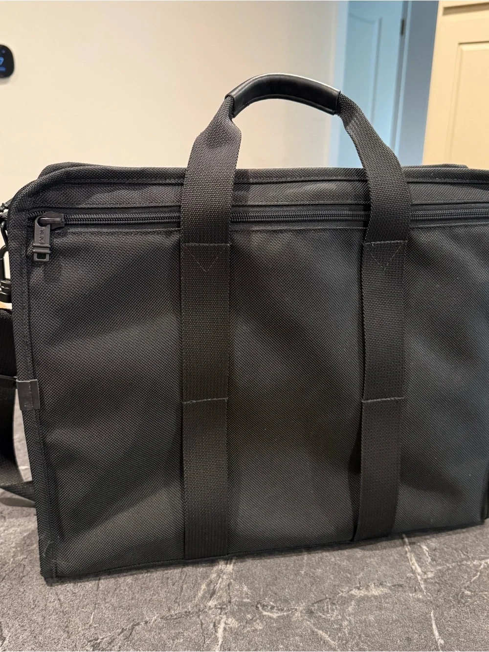 Tumi 16” ballistic nylon laptop bag black briefcase carry on READ